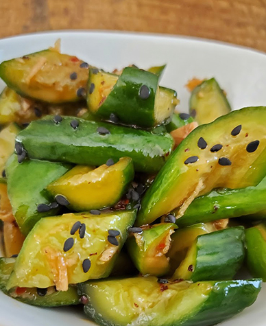 Smashed Cucumber Salad, Chinese Style - DeBragga